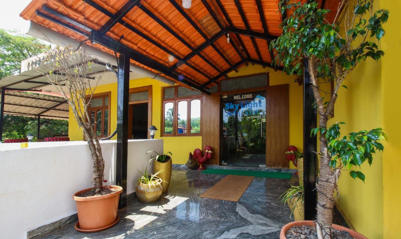 Treebo Trend Skylight Royal Stay Candolim Bagian luar foto